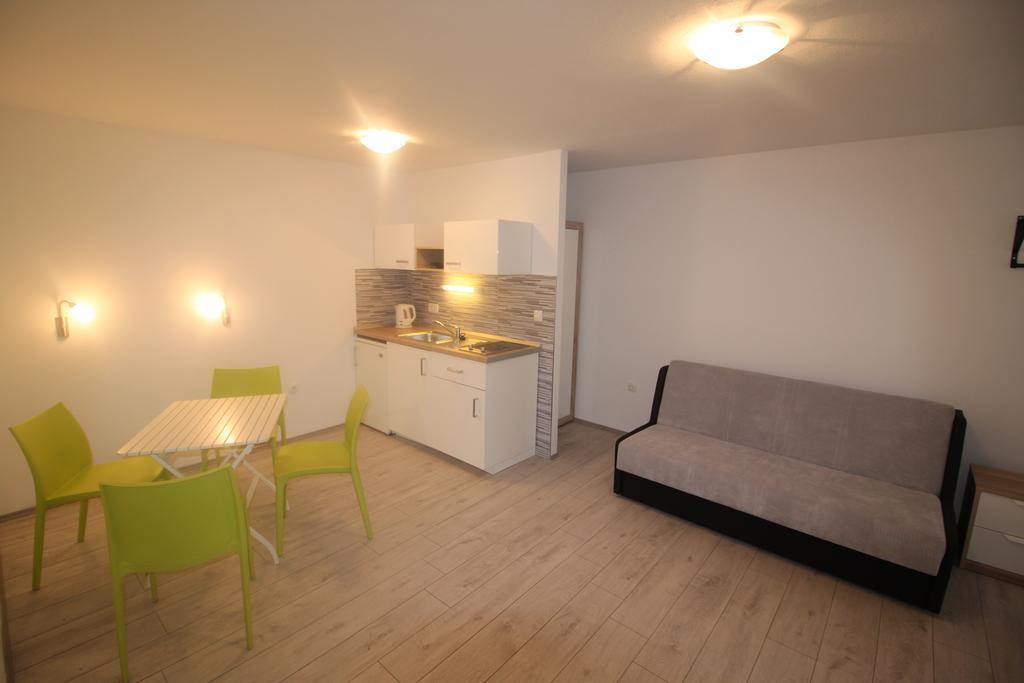 Apartments Marinko Stari Grad  Zewnętrze zdjęcie