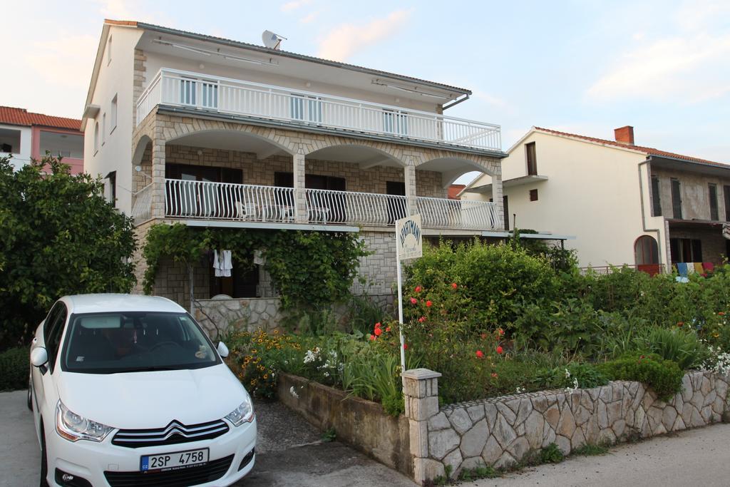 Apartments Marinko Stari Grad  Zewnętrze zdjęcie