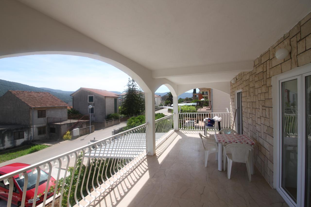 Apartments Marinko Stari Grad  Zewnętrze zdjęcie